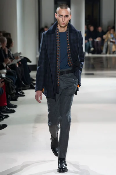 Look 29